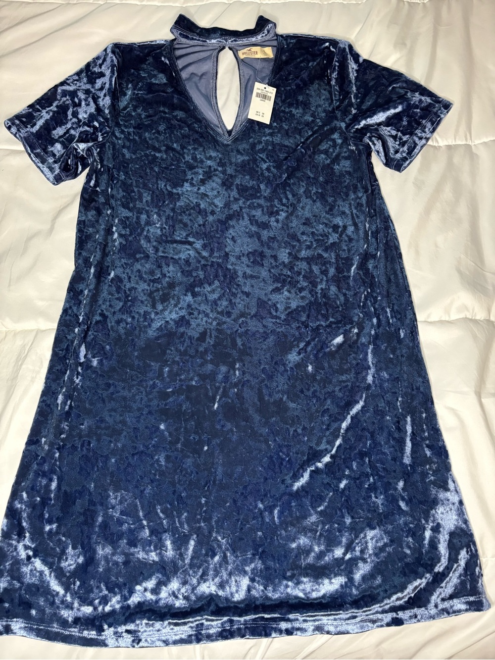 Hollister Crushed Velvet Short-Sleeve Dress in Deep Navy